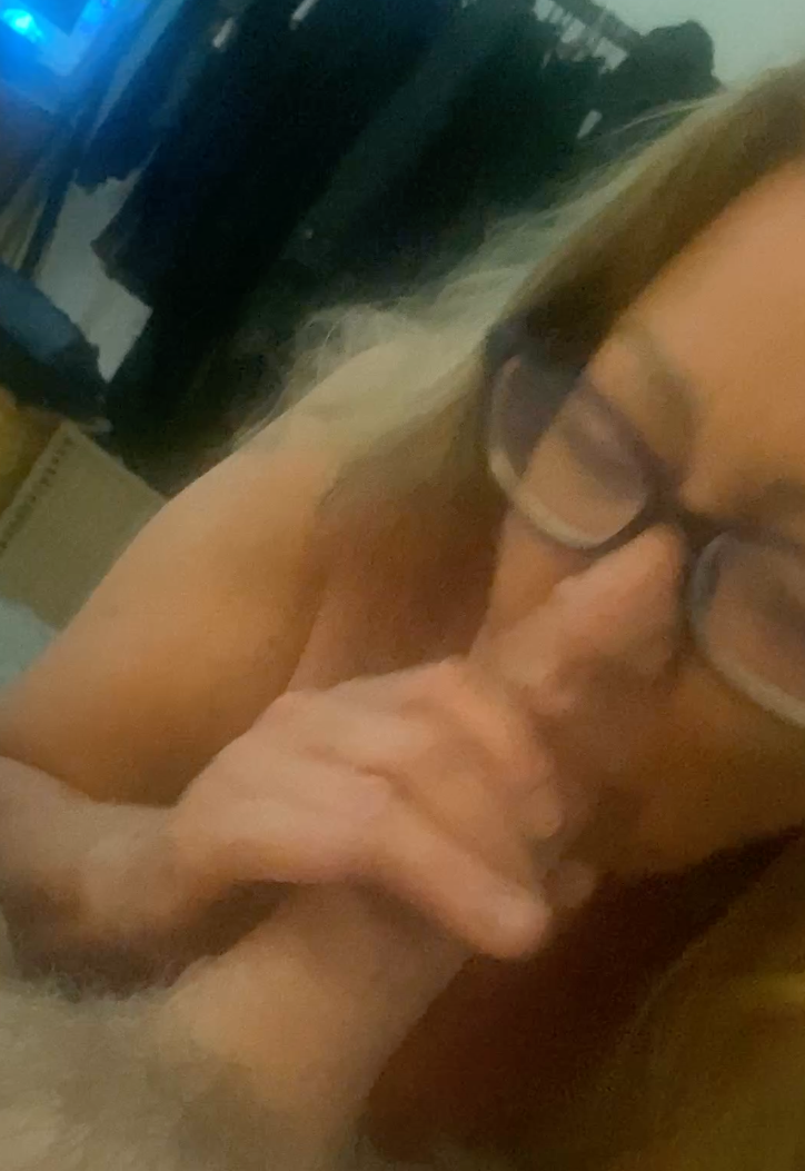 Se danske Maria sutte pik og blive kneppet – Nudie Market